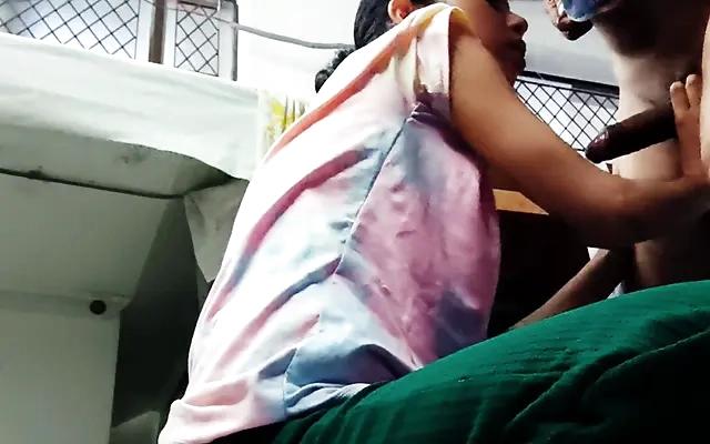 La puta del barrio Me dijo que le suba el volumen al TV para que los vecinos no escuchen sus gemidos y como le doy recio con mis huevos en su panocha!!! #3