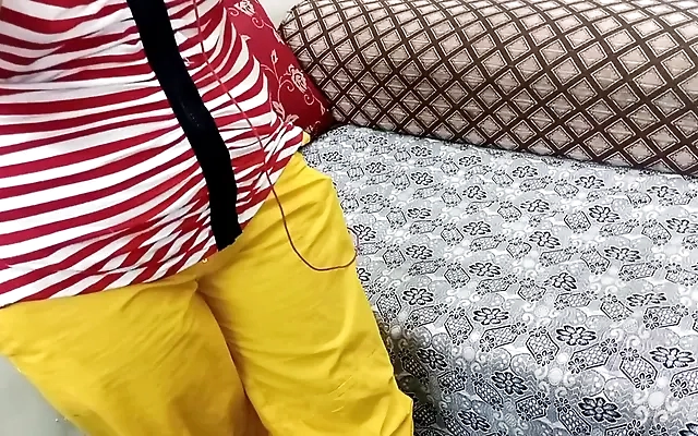 Stepmom Saves 18yrs Girl from Local Gangster! Indian Web Series Sex