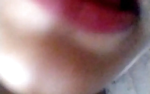 سکس ایرانی تلمبه زدن تو کص تپل و صورتی بانوی هلو و میلف