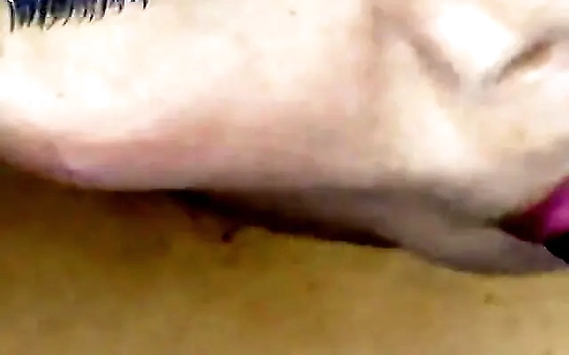Hindi babe cums on thick Russian cock