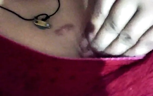 Jovencita de 19 A&ntilde;os Inexperta Quiere Aprender a Montar. Video Casero Amateur