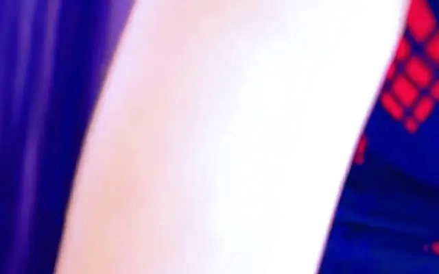 Stepsister gets a hardcore throat fuck