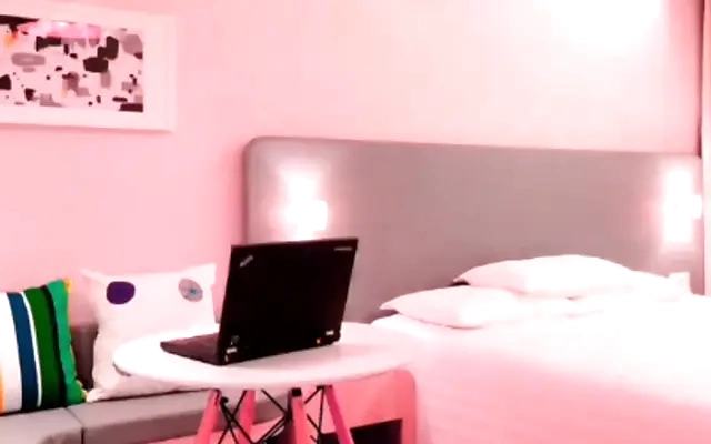 Step sister shares room with step bro