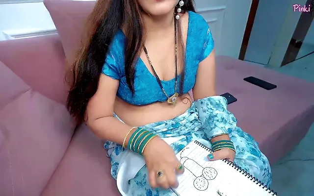 Beautiful Chinese girl Li Er has fun with casual sex.