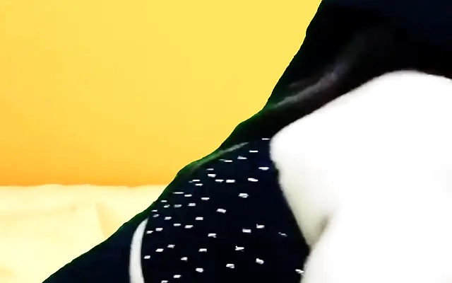 """Seduzco A mi Hermosa Cu&ntilde;ada De Follar Antes Que Lleguen mis Papas"" - XVIDEOS.COM"