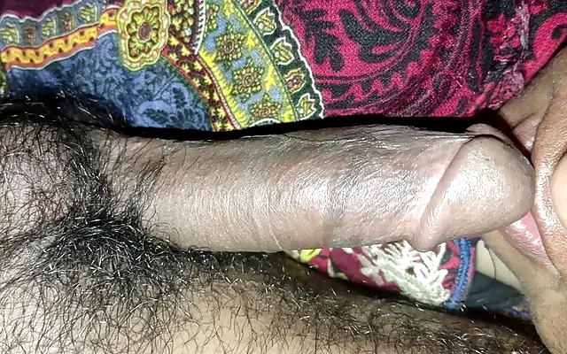 TubeLatina MILF BBW es follada en su enorme culo por la gran verga de su masajista amateur, Follate este co&ntilde;o en silencio!
