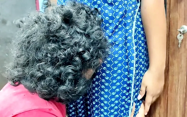 Insatiable MILF fucks me from above and gets a powerful orgasm