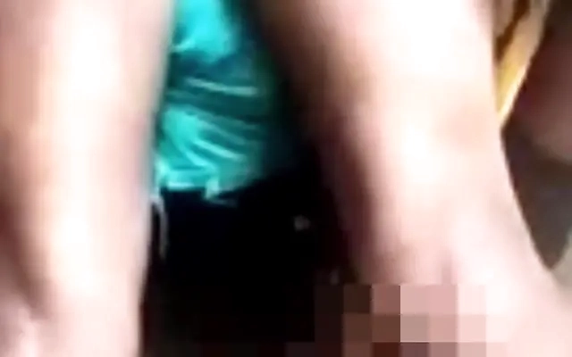 La CHICHONA del Colegio! Que Sabrosas Tetas de Estudiante! Video Casero!