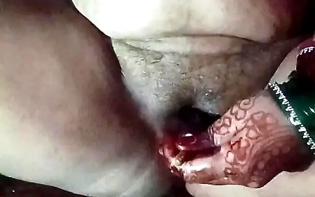 Indian Desi College school girl calling her boyfriend to fucked with huge cock when she is alone in classroom