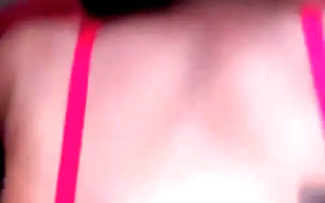 Pague el arriendo con sexo ! Le ofreci mi cuerpo y acepto ! Me dio muy duro
