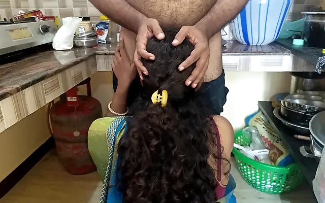 My first time with a mature mom - TheDarsons