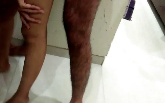 Nangi bhabhi is bathing outdoor, big boobs, cute pussy