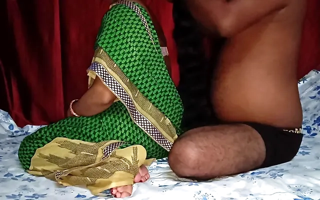Indian businessman Fucking hard his desi maid when the wife was not at home