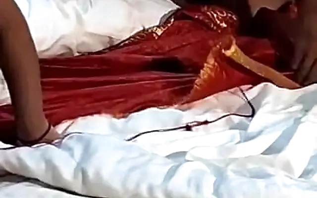 The MILF Method: Amateur pussy closeup cumshot