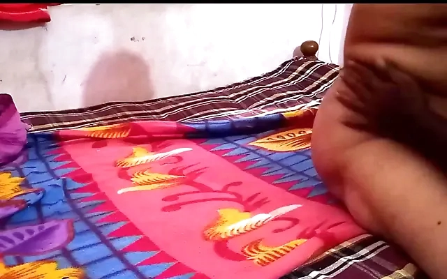 Desi bhabhi screaming in doggystyle